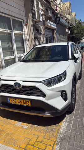 מודעת רכב טויוטה RAV4