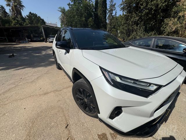 טויוטה RAV4
