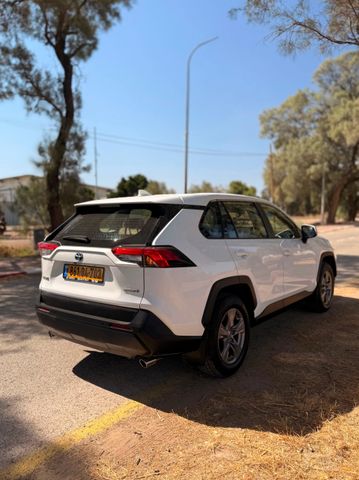 טויוטה RAV4