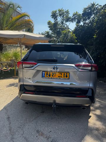 טויוטה RAV4