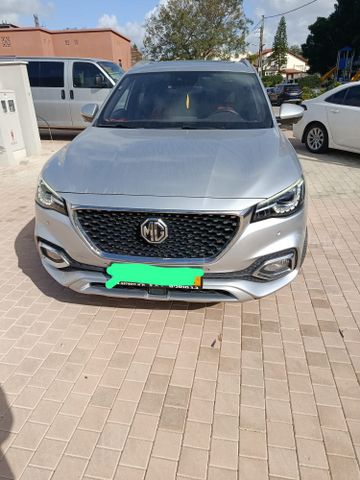 מודעת רכב אם ג'י EHS PHEV