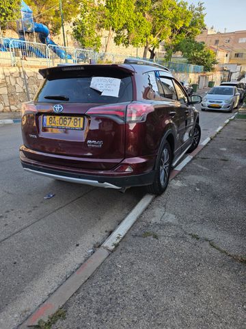 מודעת רכב טויוטה RAV4