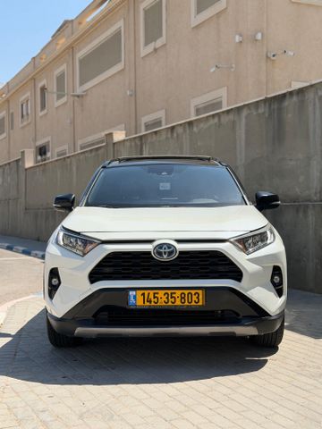 טויוטה RAV4