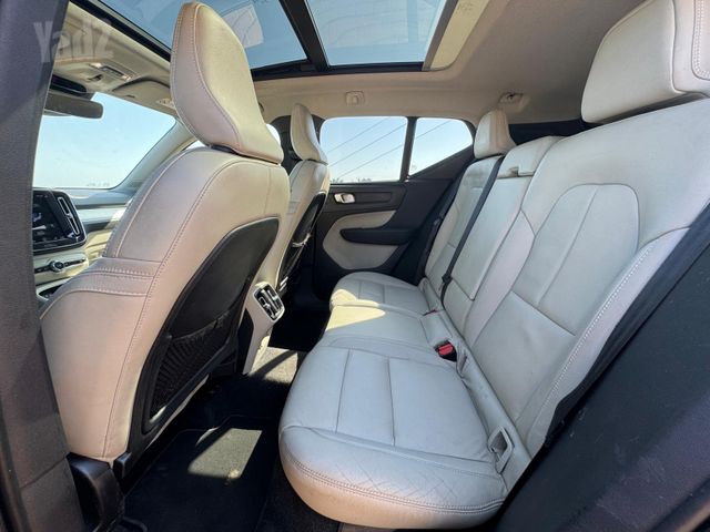 וולוו XC40