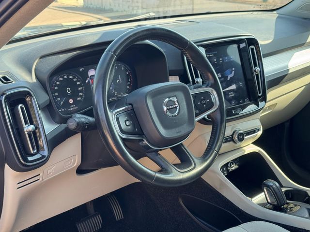 וולוו XC40