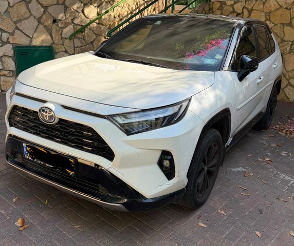 טויוטה RAV4
