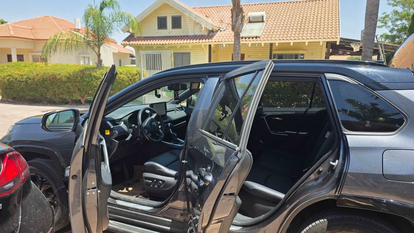 טויוטה RAV4