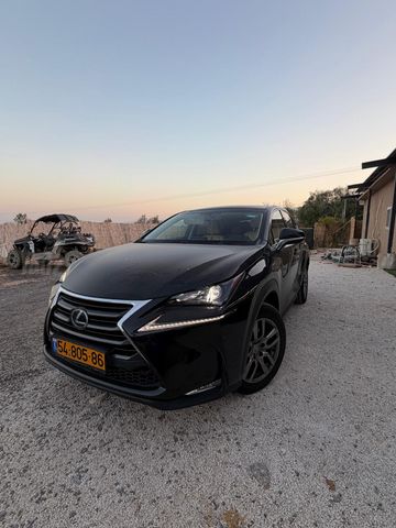 מודעת רכב לקסוס NX