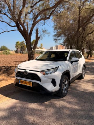 טויוטה RAV4