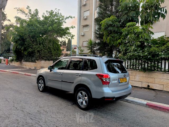 סובארו פורסטר