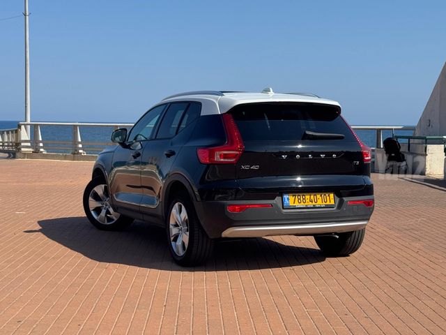וולוו XC40