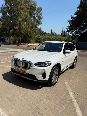 ב מ וו X3