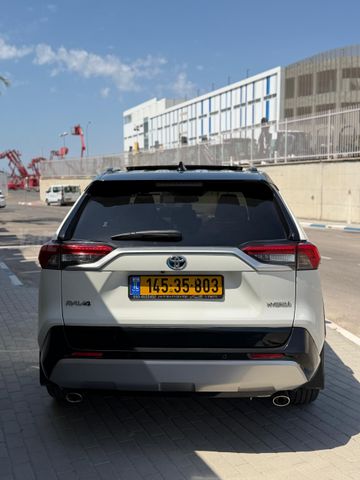 טויוטה RAV4