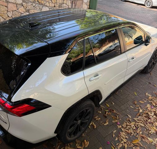 טויוטה RAV4
