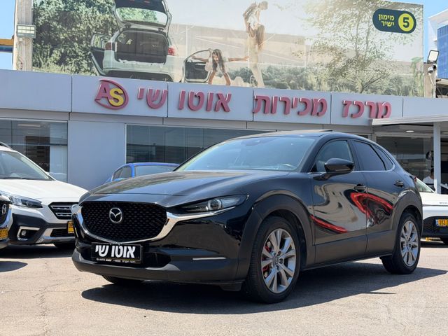 מודעת רכב מאזדה CX-30