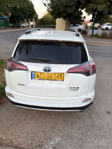 טויוטה RAV4