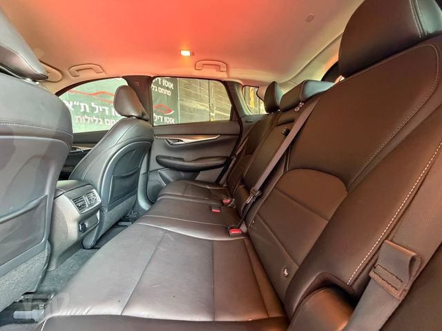 אינפיניטי QX50