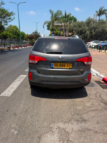 קיה סורנטו