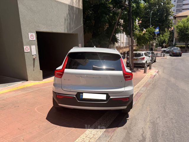 וולוו XC40