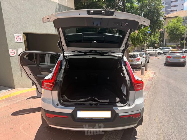 וולוו XC40