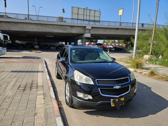 שברולט טראוורס