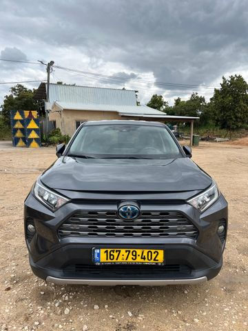 טויוטה RAV4