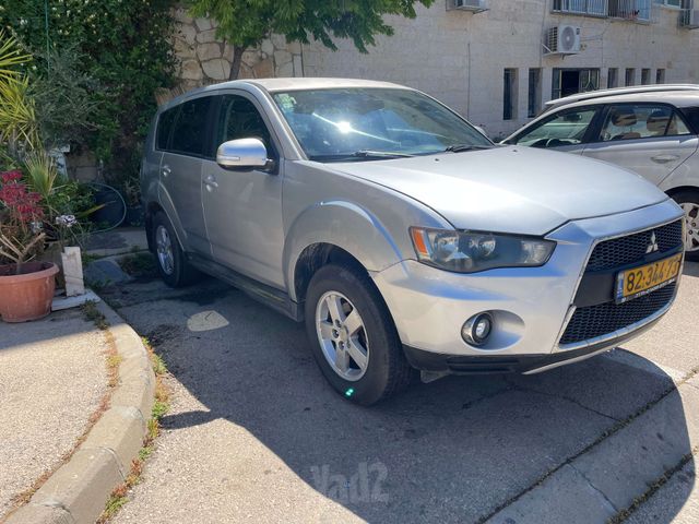 מיצובישי אאוטלנדר