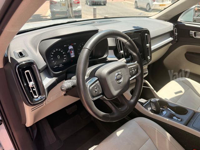 וולוו XC40