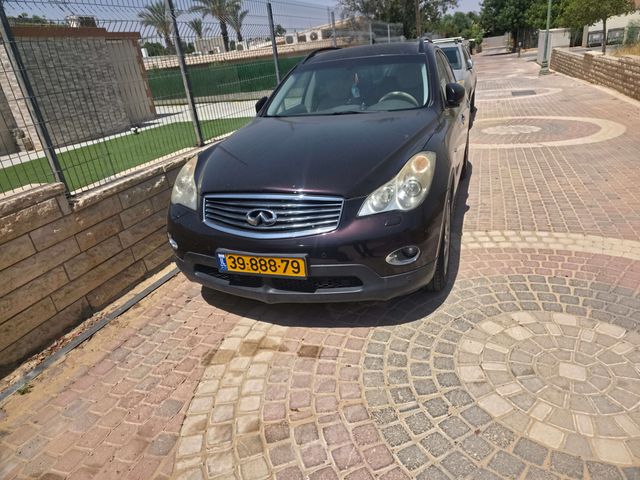 אינפיניטי EX37