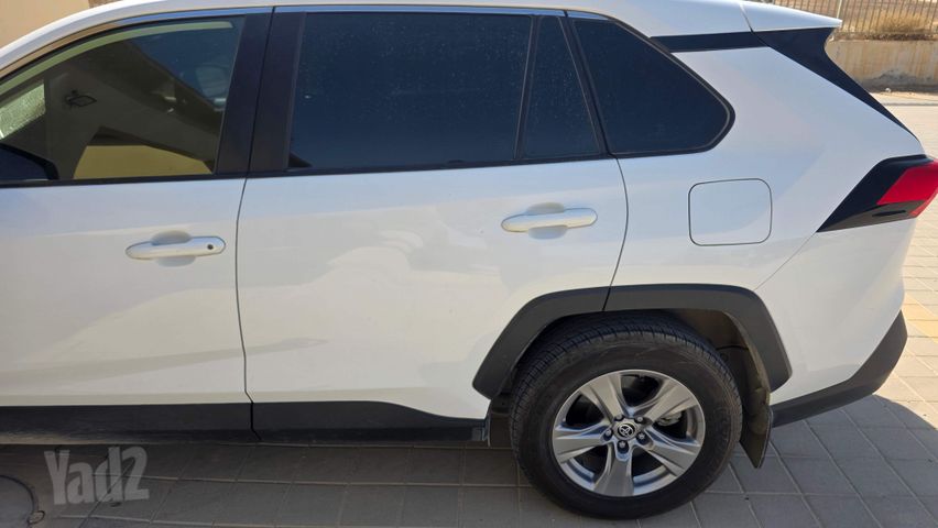 טויוטה RAV4