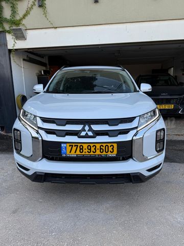 מודעת רכב מיצובישי ASX
