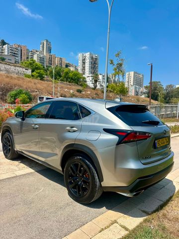 לקסוס NX