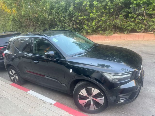 וולוו XC40