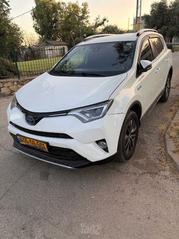 טויוטה RAV4