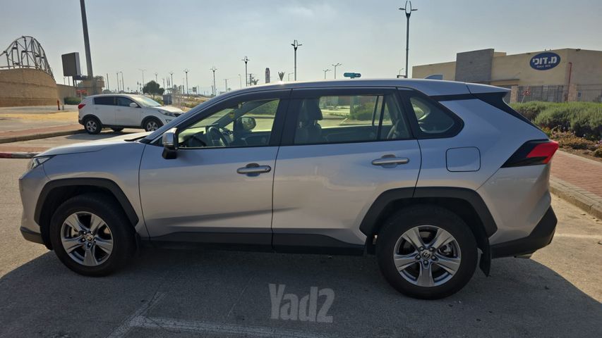 טויוטה RAV4