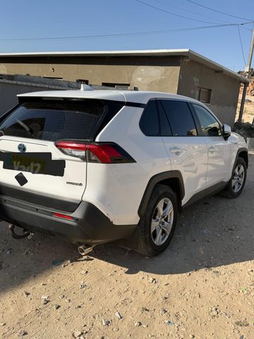 טויוטה RAV4