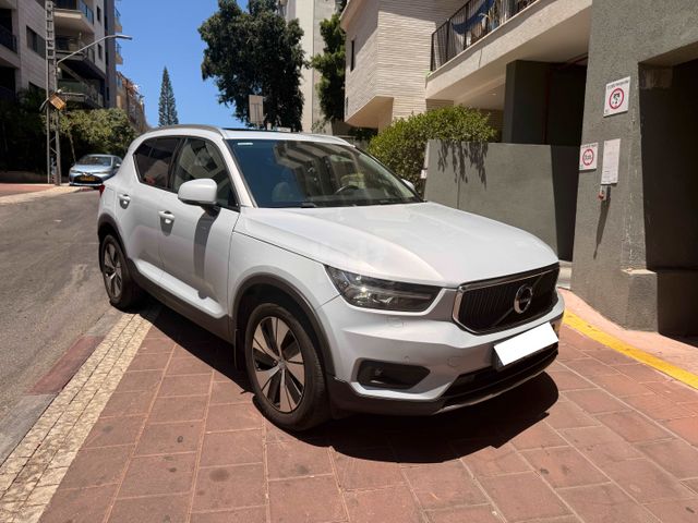 וולוו XC40