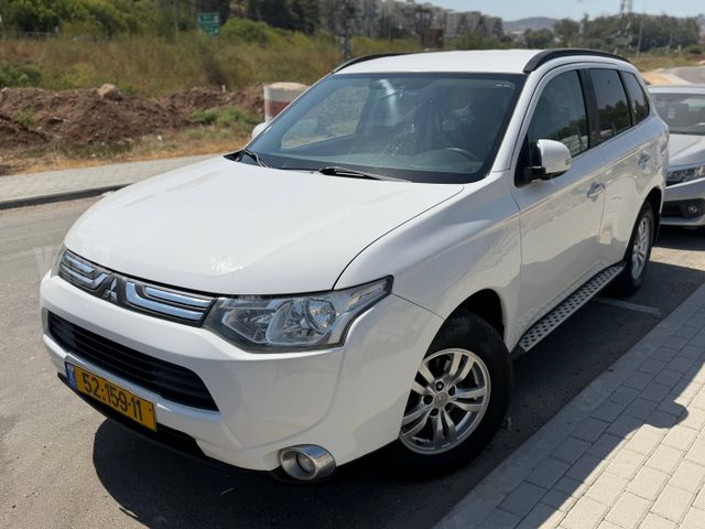 מיצובישי אאוטלנדר