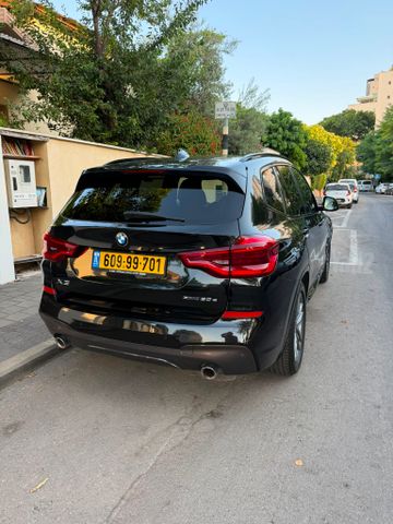 ב מ וו X3
