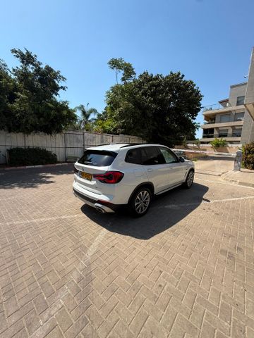 ב מ וו X3