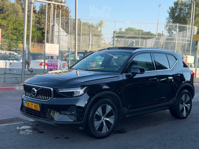 מודעת רכב וולוו XC40