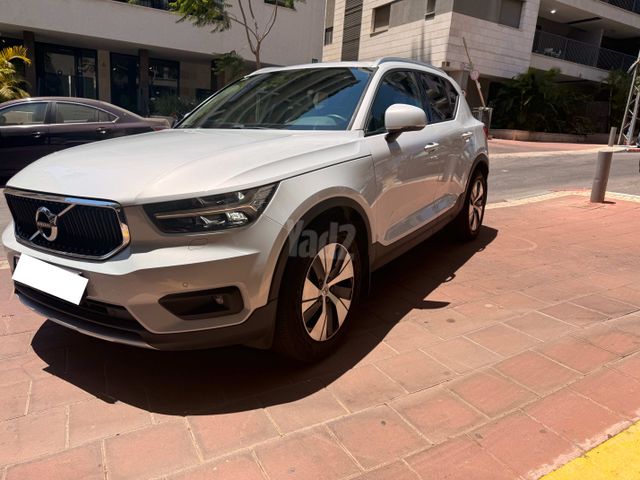 וולוו XC40