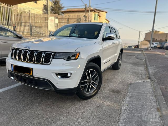 מודעת רכב ג'יפ גרנד צ'ירוקי