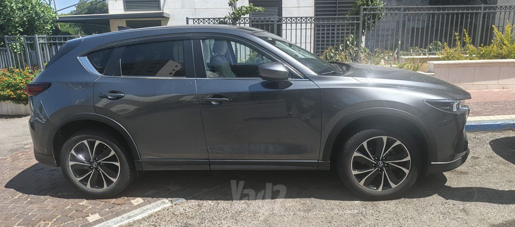מודעת רכב מאזדה CX-5