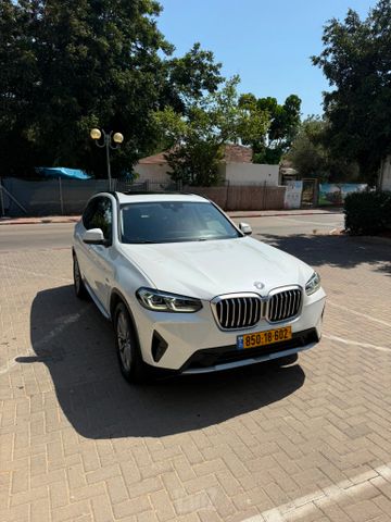 ב מ וו X3