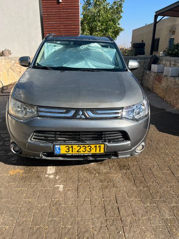 מיצובישי אאוטלנדר