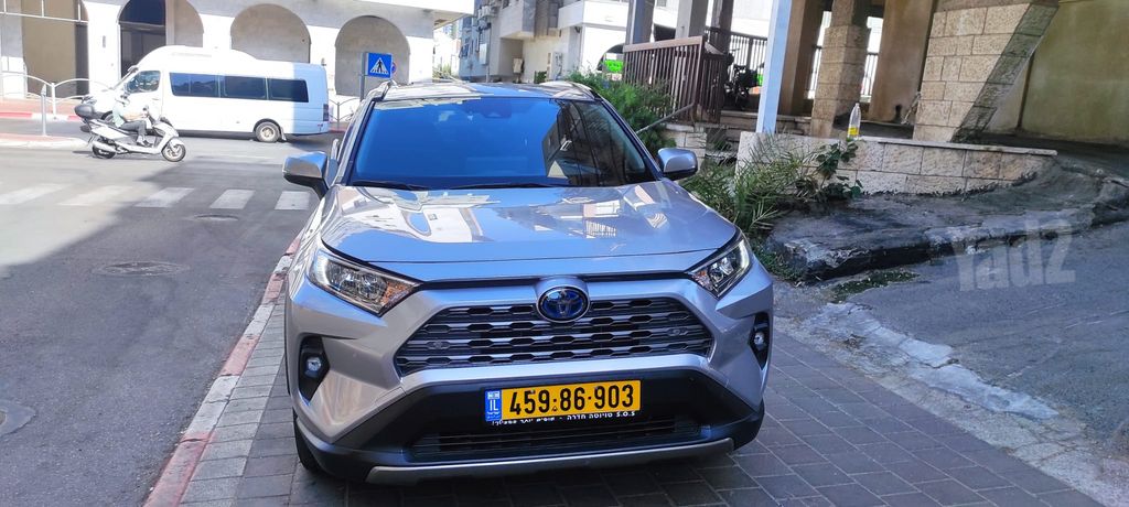 טויוטה RAV4
