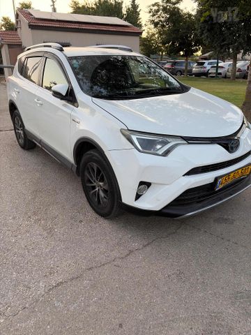 מודעת רכב טויוטה RAV4