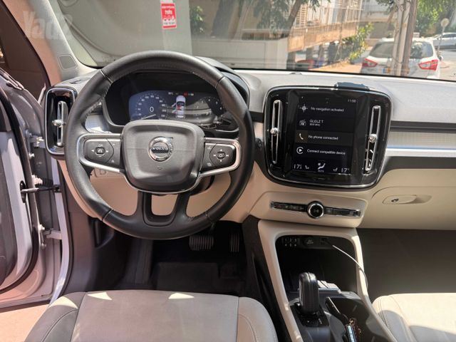 וולוו XC40