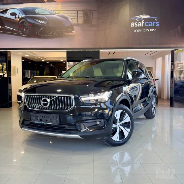 וולוו XC40